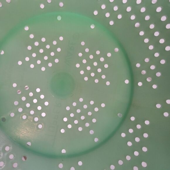 Vintage 3 Quart Tupperware Jadite Green Colander Strainer 339-8 - Picture 9 of 10